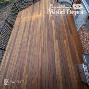 Overhead view of a Cumaru hardwood deck with smooth surface and hidden fasteners