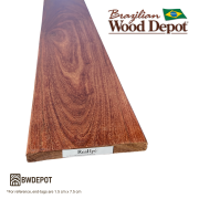 grain detail of Ipe 1x8 board